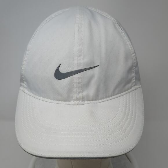 Nike Dri-Fit Strapback Baseball Cap White One Size Adjustable Featherlight - Picture 2 of 10